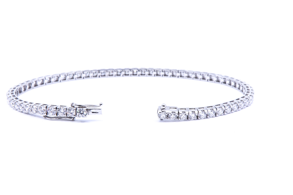 Bracciale tennis con brillanti di carati 1,93 - Colore F/G - Purezza VVS - Collezione Favignana - oro bianco 18Kt gr 8,40