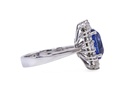 Anello con tanzanite centrale di ct. 3.82 girato di brills ct.totale 1.20 D-E VS