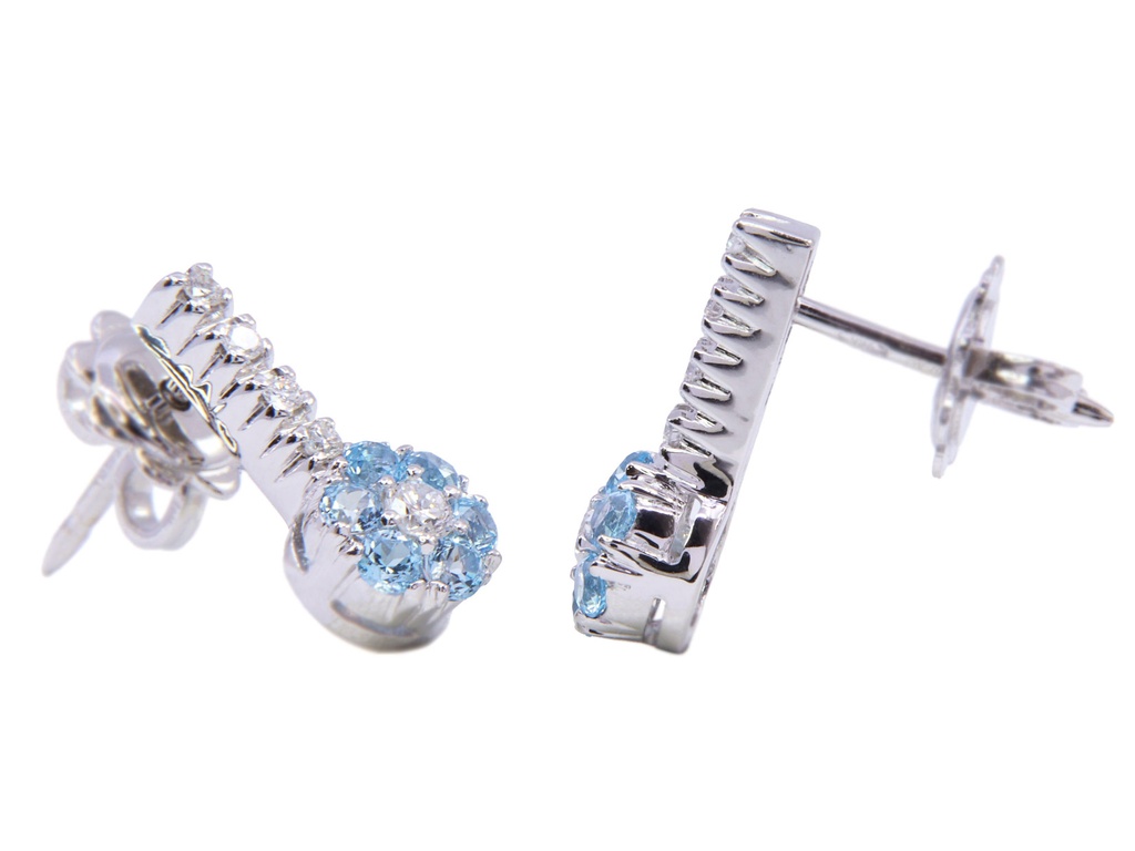 Orecchini in oro bianco 18 Kt. e brillantini per grammi 3,1