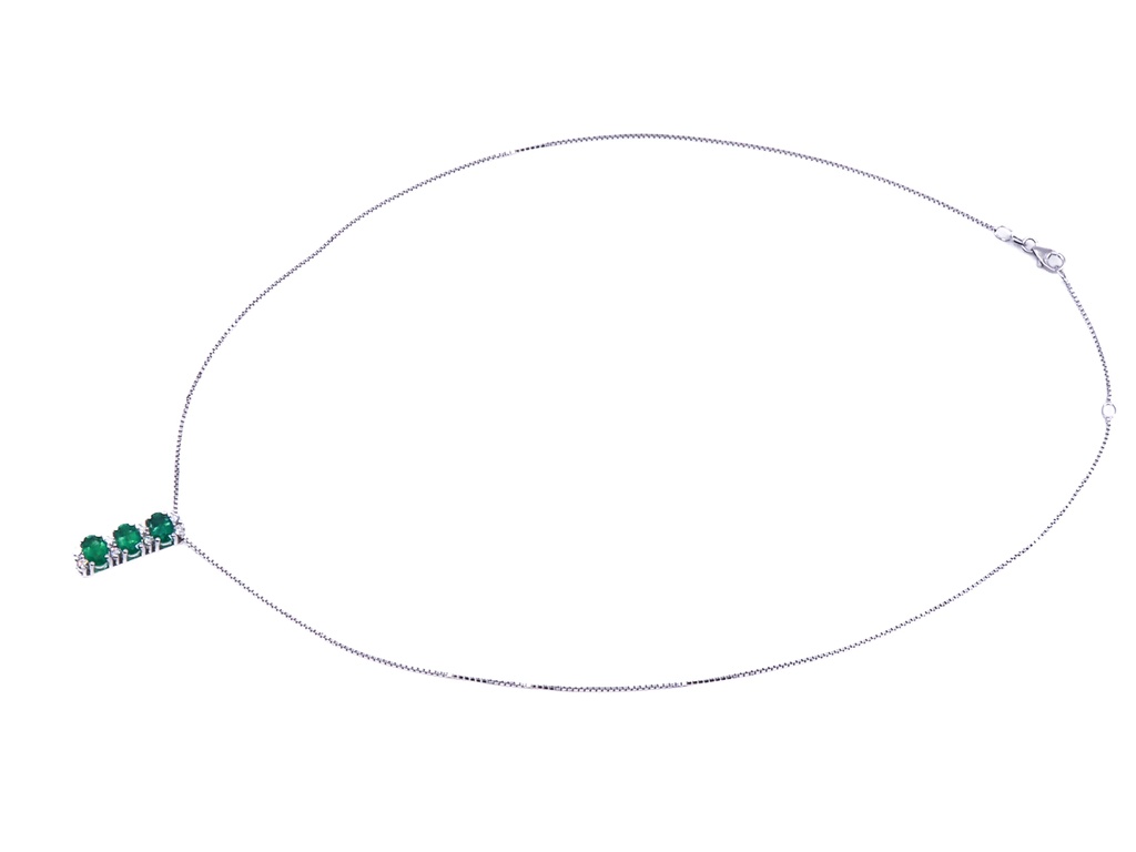 Collana in oro bianco 18 kt. di gr. 4,8 con 3 smeraldi e brillanti