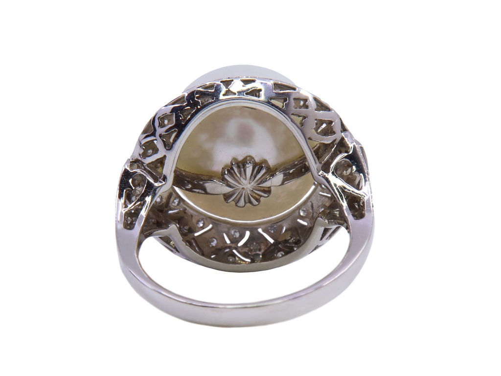 Anello perla e brillanti, toppa tonda stile deco