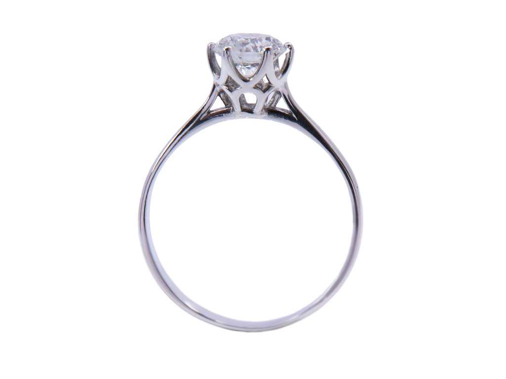 Anello in oro bianco a titolo 750/°°° di grammi 2.50 con un diamante naturale di carati 0.91 colore E purezza SI1 ( IGI 146471690)