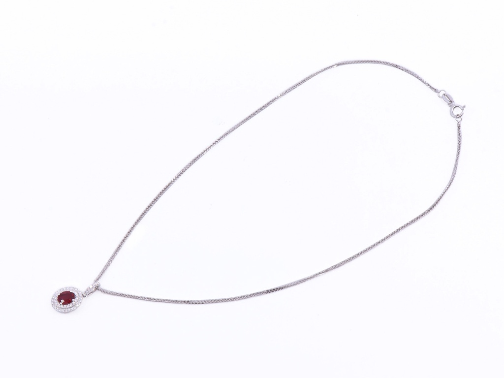 Collana in oro bianco 18Kt con ciondolo in oro bianco 18kt gr3,00, brillanti 0,60ct F-VVS e rubini 0,85ct