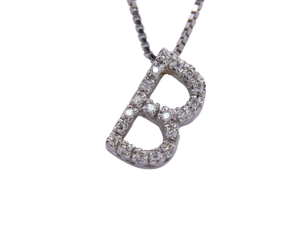 Collana lettera B