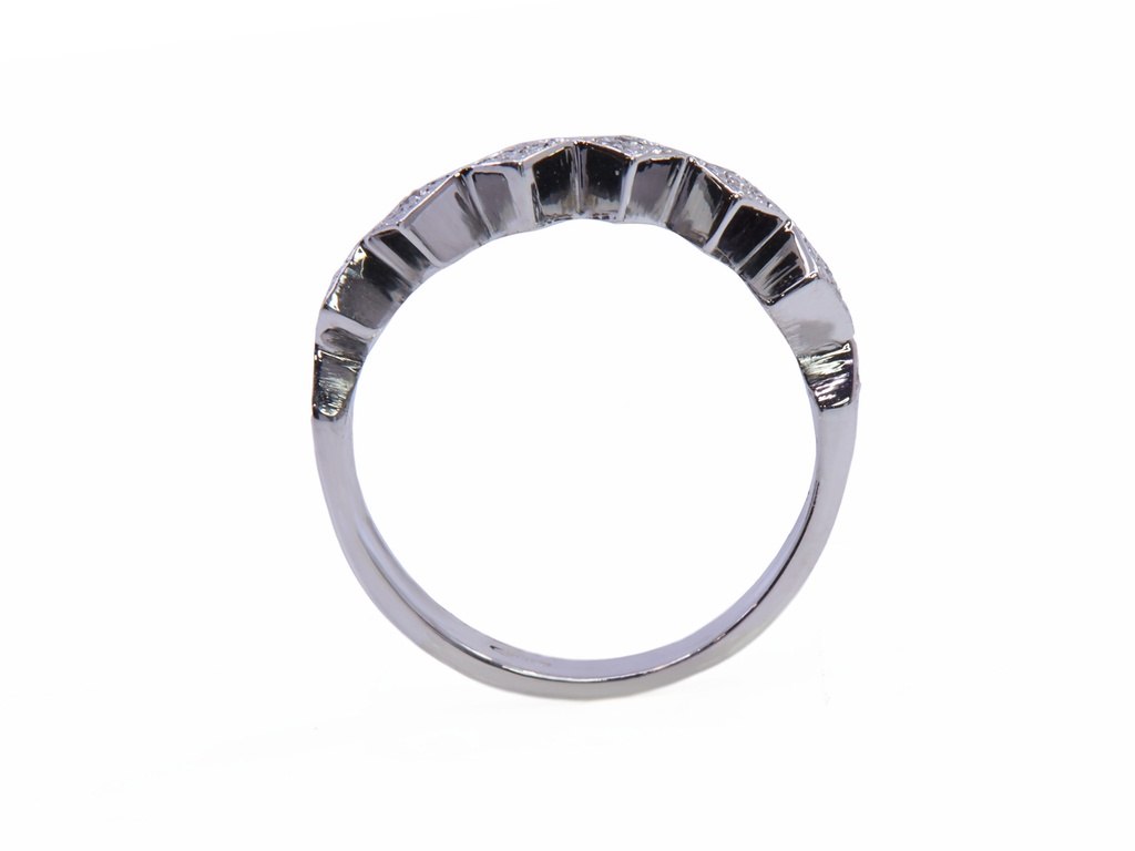 Anello - Brillanti 0,14ct. G-VS1 in oro 18kt. peso totale gr.4,00