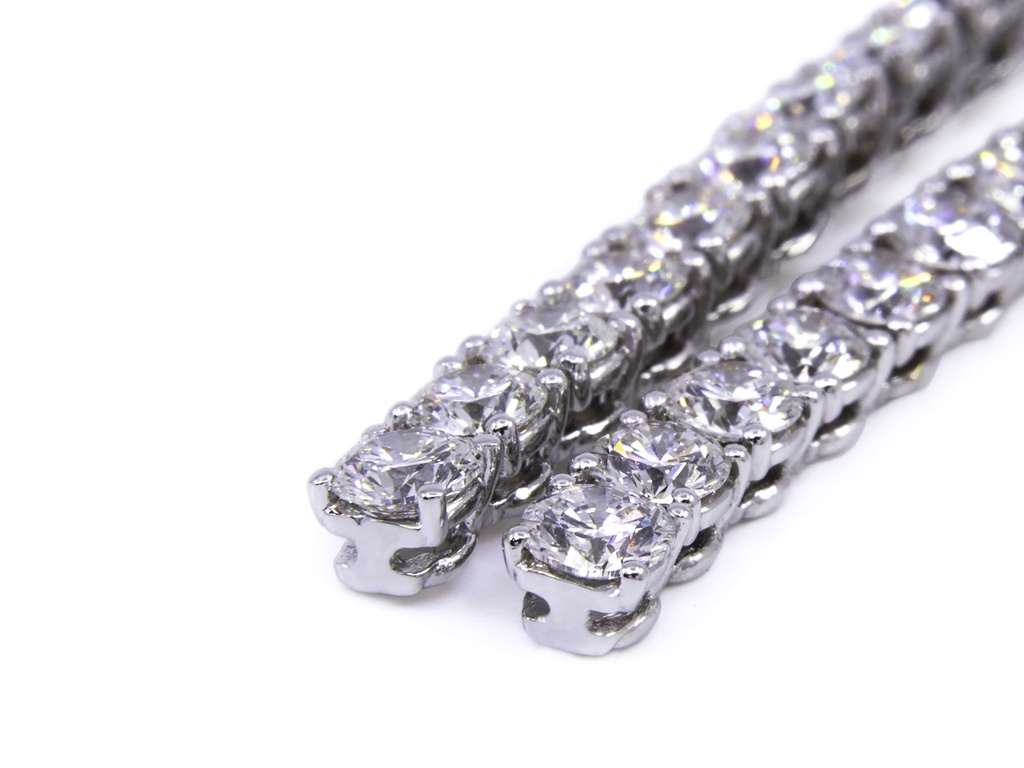 Orecchini in oro bianco tennis degrade' ct.3.51 F VVS - Gr.7.90 - cm.5.5