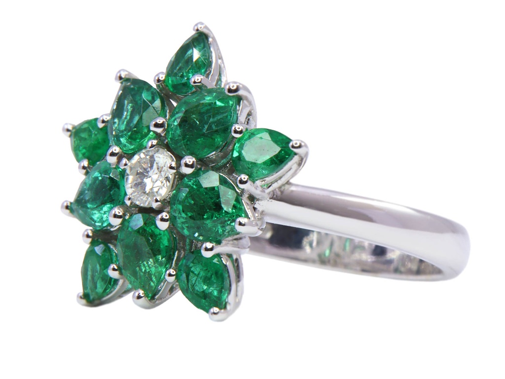 Anello in oro bianco 750/°°° di grammi 6.20 com smeraldi ct 2.18 e diamante ct 0.18 F/G vs1