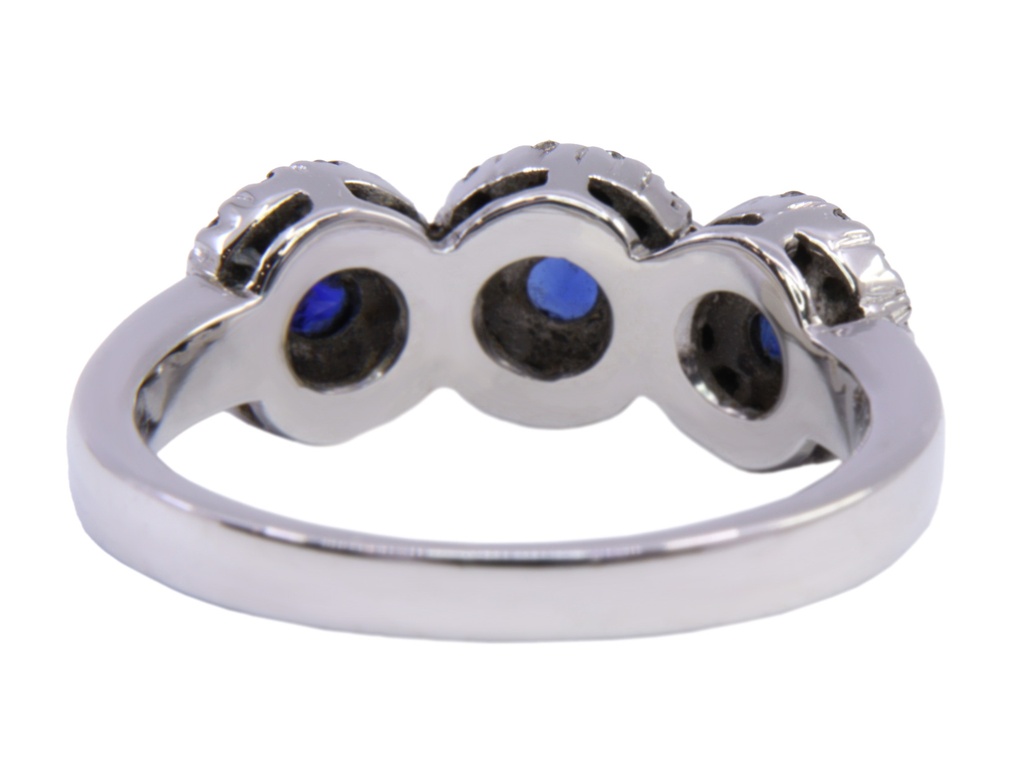 Lotto anello oro bianco a titolo 750/°°° con zaffiri 0,65ct.e brillanti 0,22 