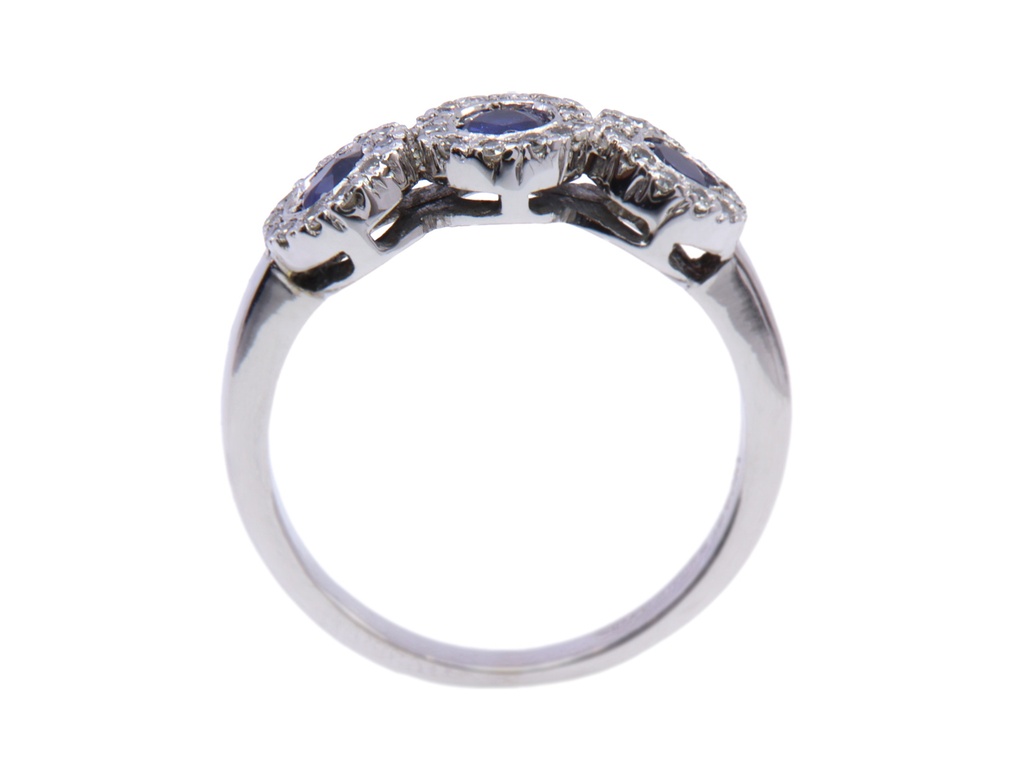 Lotto anello oro bianco a titolo 750/°°° con zaffiri 0,65ct.e brillanti 0,22 