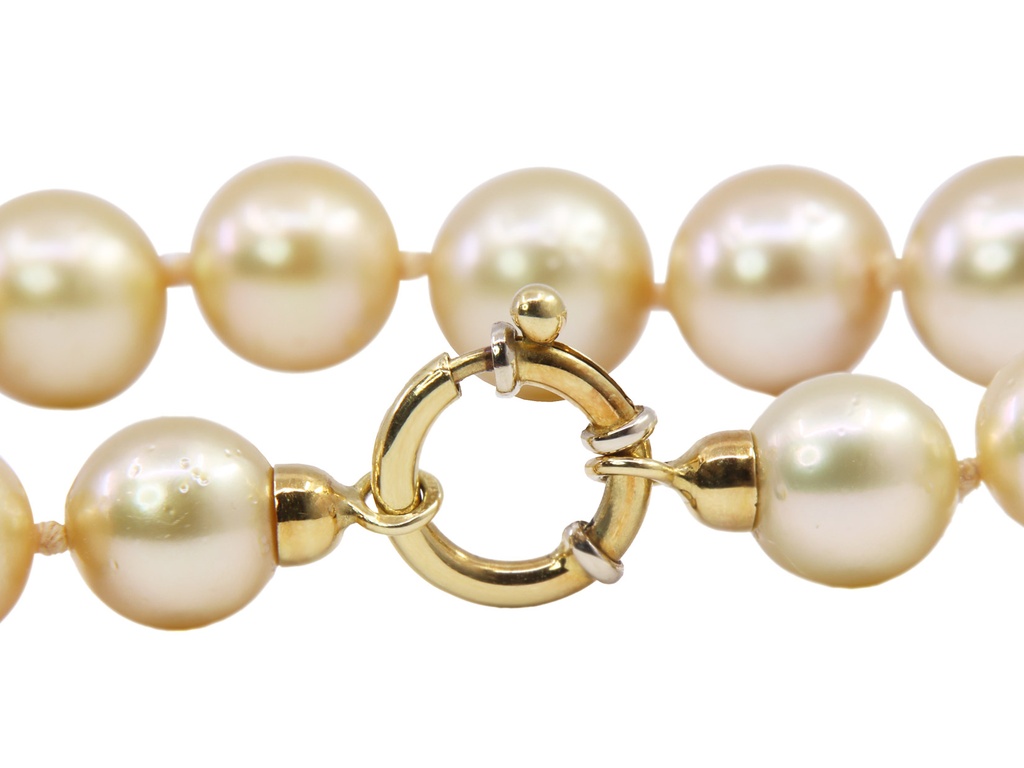 Girocolo a degradare, perle gold roud picchettate, calibro 11,5-9,5; chiusura oro 18kt., tot. gr. 68,8