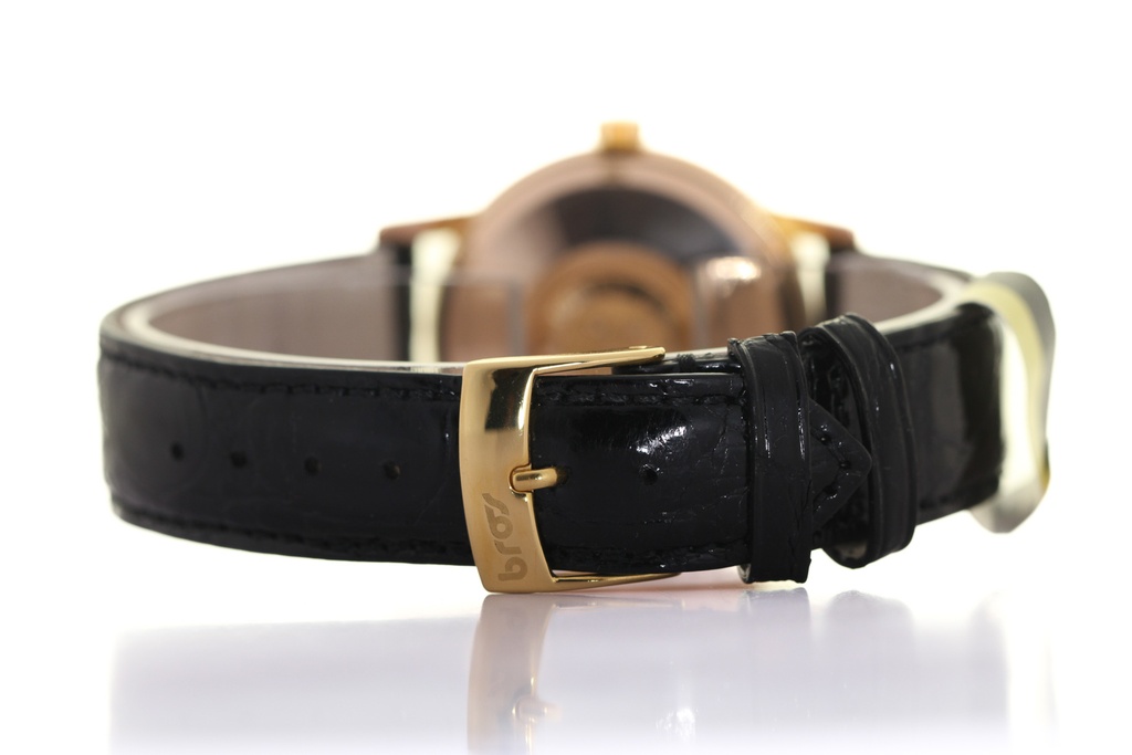 Longines Conquest Yellow Gold net weight 21,10g - our box and 2 year warranty