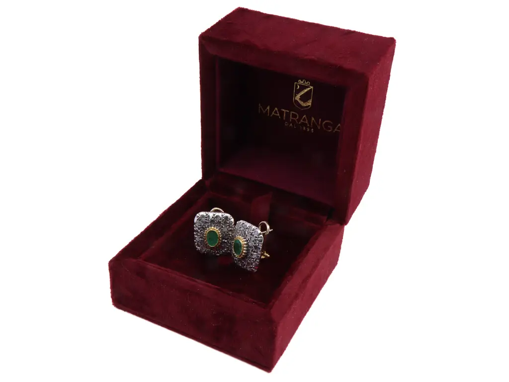 orecc stile antic MT32625187-767.webp