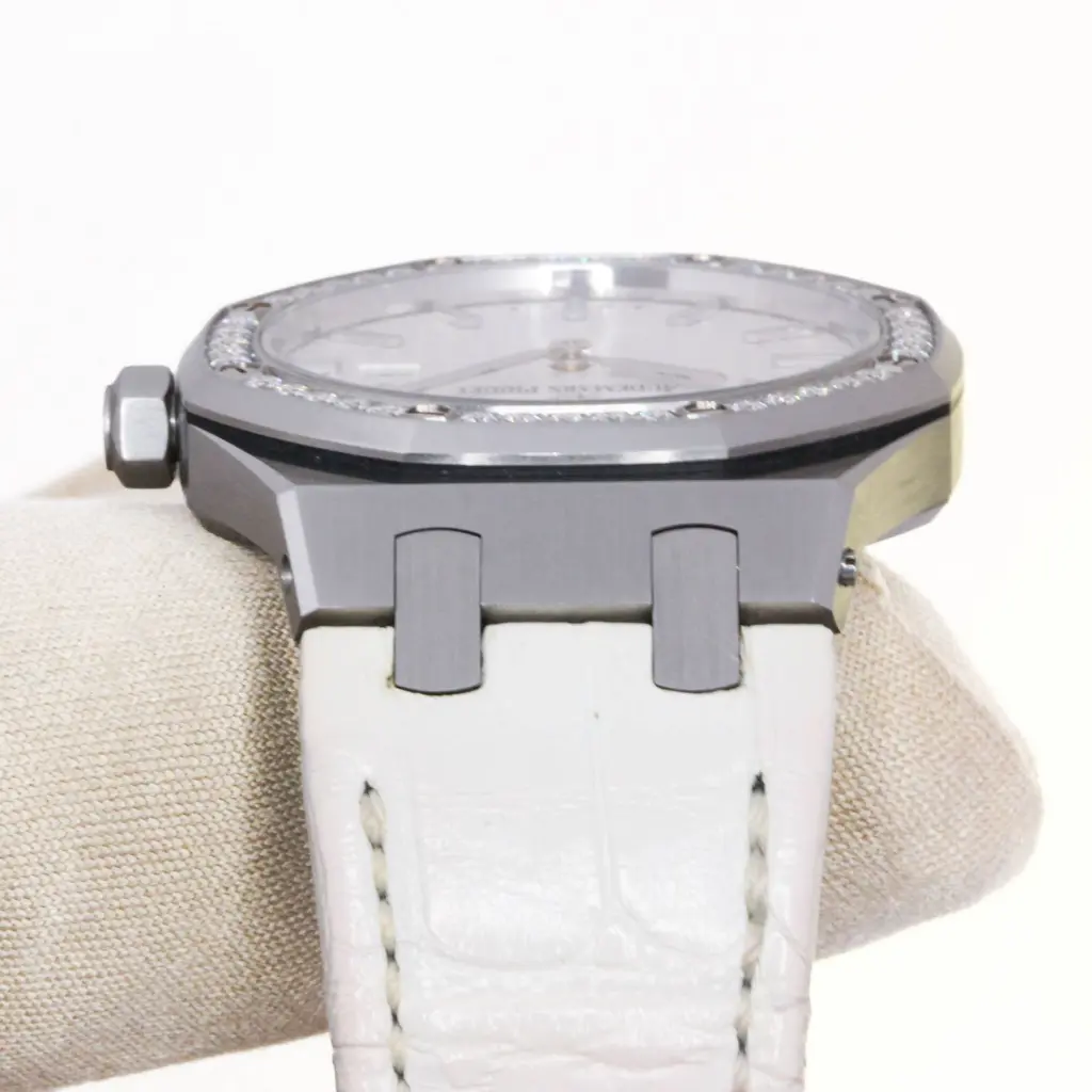 Audemars Piguet Royal Oak Lady 67651ST.ZZ.D011CR.01 - I31047-1514.webp