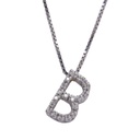 Collana lettera B - Brillanti 0,10ct. G-VS1, oro 18kt. peso totale 3,70gr