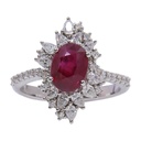 Anello - Rubino 2,51ct brillanti 0,80ct G-VVS in oro 18kt, peso totale 4,9 gr