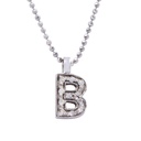 Collana lettera B - Brillante 0,06ct. G-VS1, oro 18kt. peso totale 2,60gr