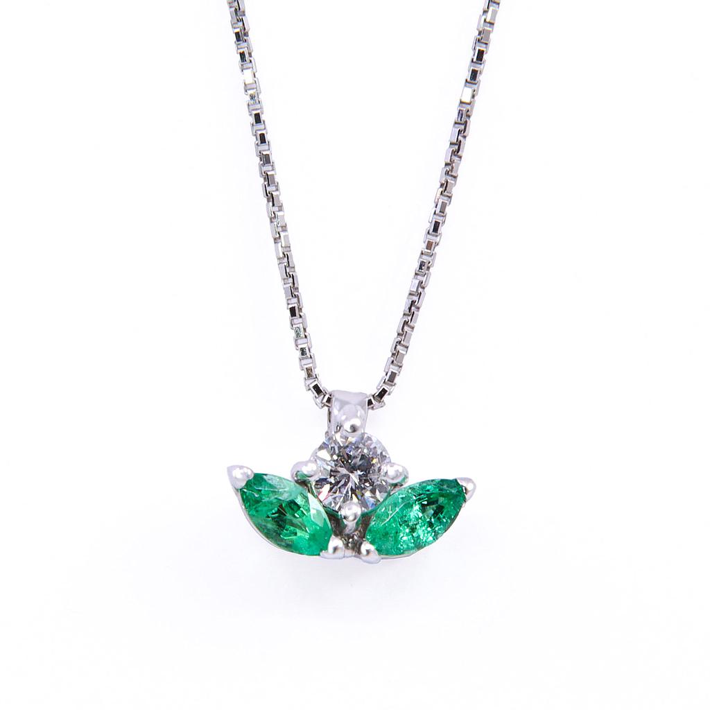 Collana - Smeraldo 0,56ct. brillanti 0,26ct. F/G-VVS oro 18kt. peso totale 4,65gr
