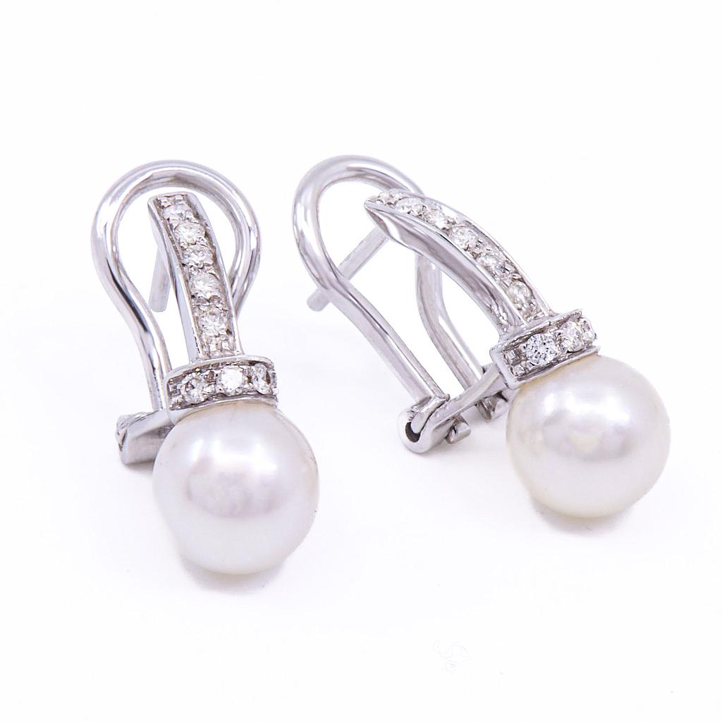 Orecchini - Perla giapponese, brillanti 0.20ct. G-VS1, oro 18kt. peso totale 5,50gr