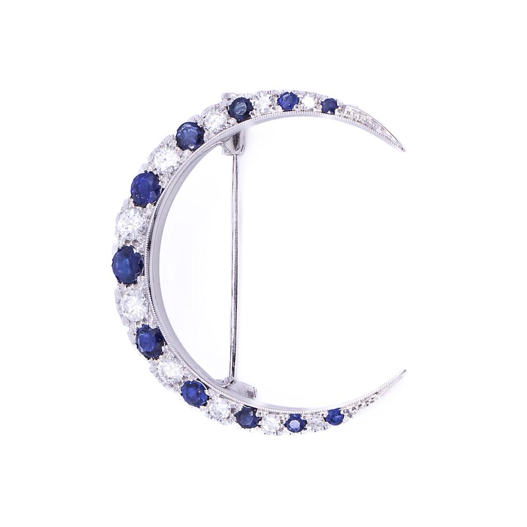 Spilla mezzaluna con zaffiri - Brillanti 0,50ct. E/F-Vs1/Vs2, oro 18kt. gr. 5,7