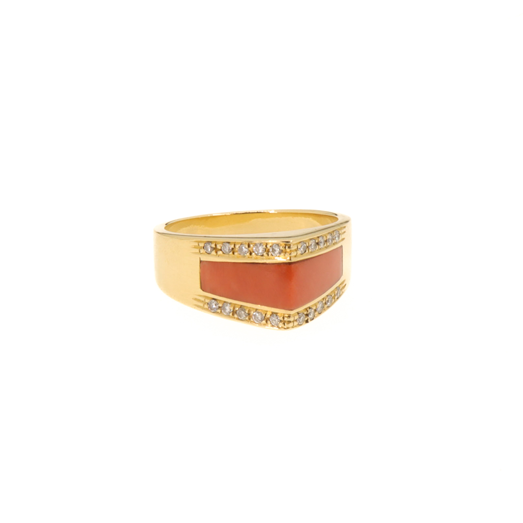 Anello fascia - Brillanti e corallo, oro 18kt. peso totale 9,7gr