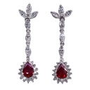 Orecchini in oro bianco a titolo 750/°°° con due rubini ( ct 1.49) con diamanti taglio marquise ct 1.21 diamanti taglio brillante ct 0.42