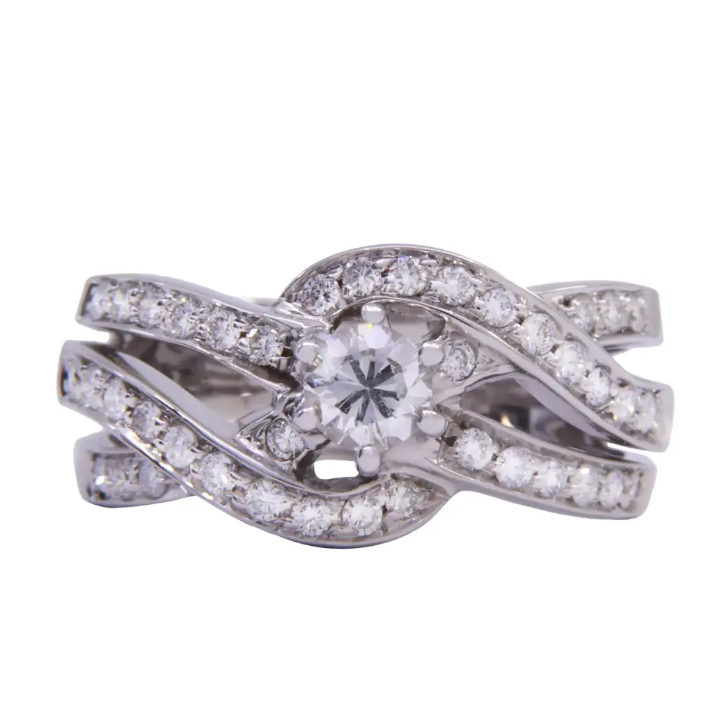 Anello fascia - Brillanti 0,35+0,56ct. G-VS1 in oro 18kt. peso totale 8,90gr.