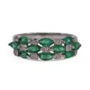 Anello - Smeraldi 1,20ct. brillanti 0,06ct. G-VS1 in oro 18kt.