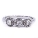  Anello Trilogy - Brillanti 0,60ct. G-VS1, oro 18kt. peso totale 5,20gr.