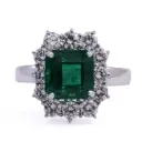Anello - Smeraldo 3,91ct. brillanti 1,56ct. F/G-VVS, oro 18kt. peso totale 6,30gr.