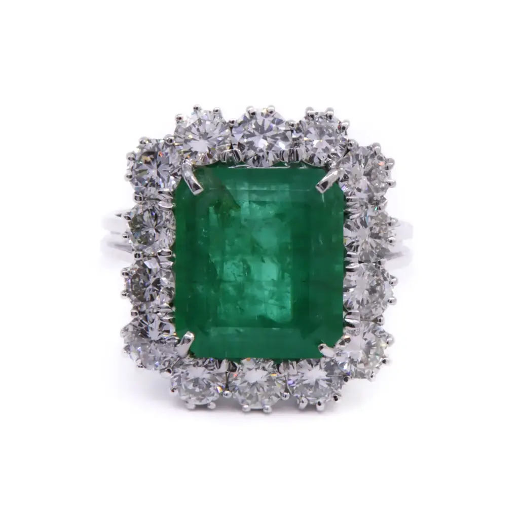Anello - Smeraldo Naturale 4,5ct. brillanti 2,10ct. H-VS, oro 18kt.