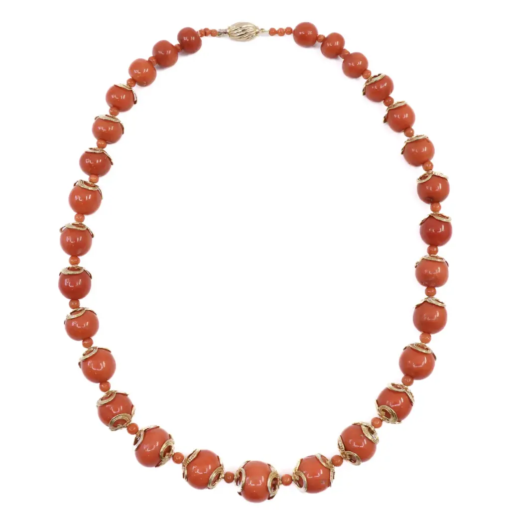 Collana in corallo - Inserti e susta in oro 18kt. 