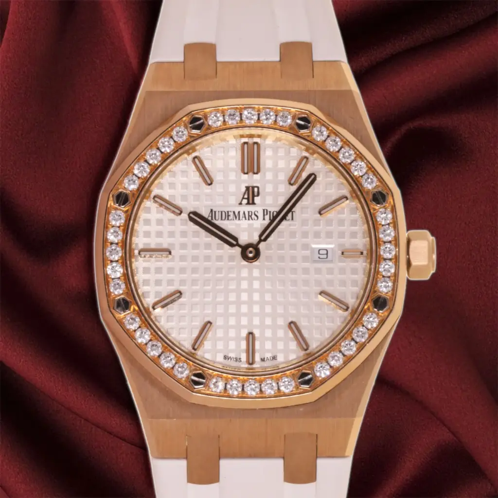 Audemars Piguet ref.67651OR.ZZ.D010CA.01  Royal Oak Quartz Rose Gold 33mm AP Box & Papers - 2016 - our two-year warranty