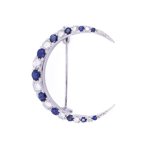 [MTR20240001781] Spilla mezzaluna con zaffiri - Brillanti 0,50ct. E/F-Vs1/Vs2, oro 18kt. gr. 5,7