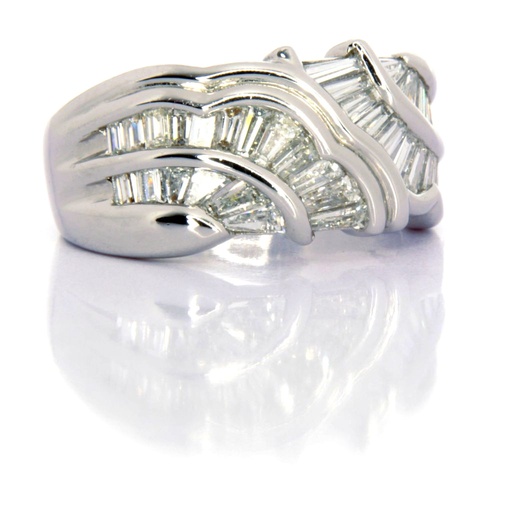 [MTR20180000919] Anello Fascia Damiani - Brillanti 2,40ct. H/I-VS, oro 18kt.