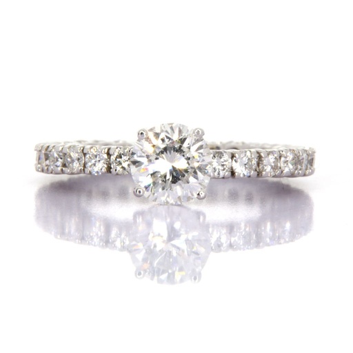 [MTR20180001009] Anello solitario - Brillante centrale 1,26ct G-VVS2, brillanti a giro 1,30ct. F/G-VVS, oro 18kt.