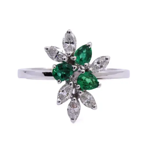 [MTR20210002417] Anello - Smeraldi 0,42ct. brillanti 0,57ct. F/G-VVS, oro 18kt. peso totale 4,35gr.