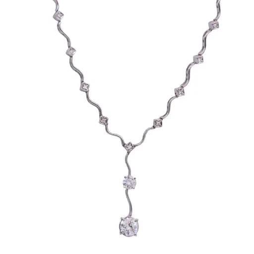 [MT32534000] Girocollo - Oro bianco 18kt e brillanti 0,97ct + 0,40ct + 0,31ct. G-VS, peso totale 15,9gr