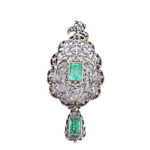 [MT32620686]  Spilla ciondolo stile antico - Pietre verdi, diamanti taglio rosa, argento e oro bassa caratura, peso totale 11,70gr