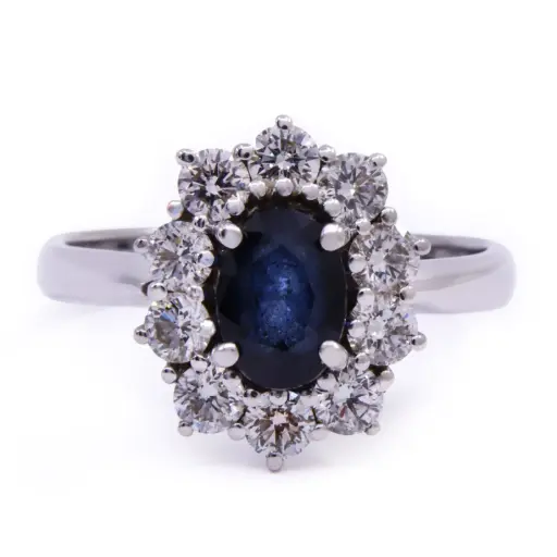 [MT32626020] Anello - Zaffiro 0,85ct. brillanti 1,00ct. G-VS1 in oro 18kt. 3,60gr